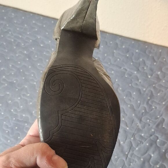 Sam & Libby Elegant Gray Women's Heels size 9 - Picture 9 of 10